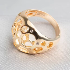 Anel abaulado furado