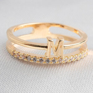 Anel duplo com inicial cravejado