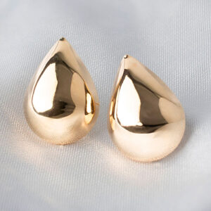 Brinco gota lisa abaulada