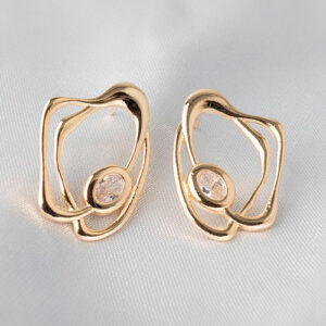 Brinco organico vazado com gota zirconia