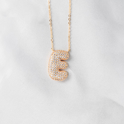 Colar inicial abaulada cravejada - Imagem 3