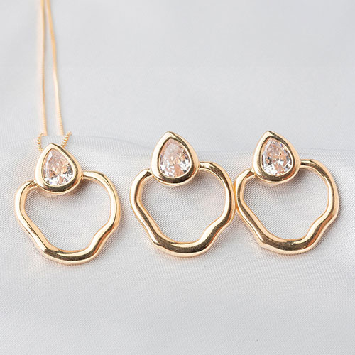 Conjunto anéis vazados com zirconia gota - Imagem 4