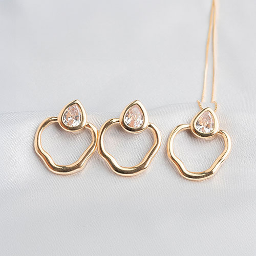 Conjunto anéis vazados com zirconia gota - Imagem 3