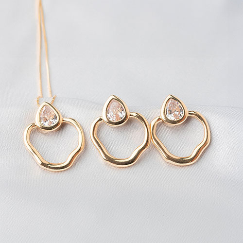 Conjunto anéis vazados com zirconia gota