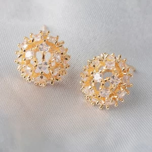 Brinco redondo cravejado com zirconias