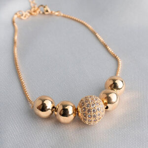 Pulseira bolas com detalhe cravejado